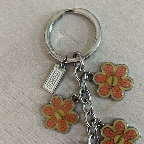 COACH Floral KEYCHAIN - Picture 2 of 3